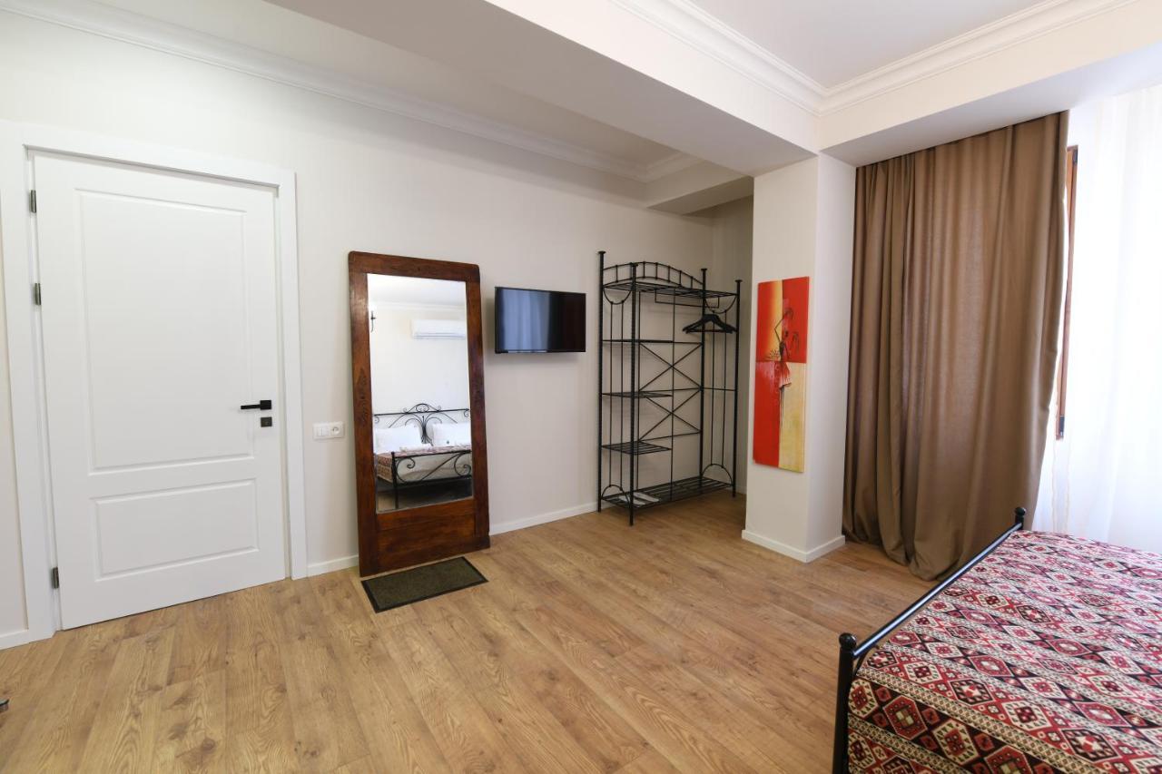 Batoni Apartments Tbilisi Esterno foto