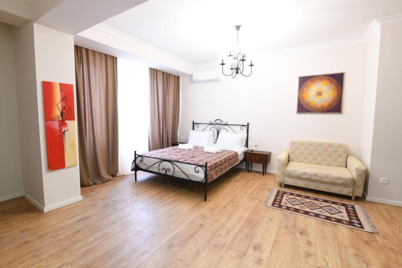Batoni Apartments Tbilisi Esterno foto