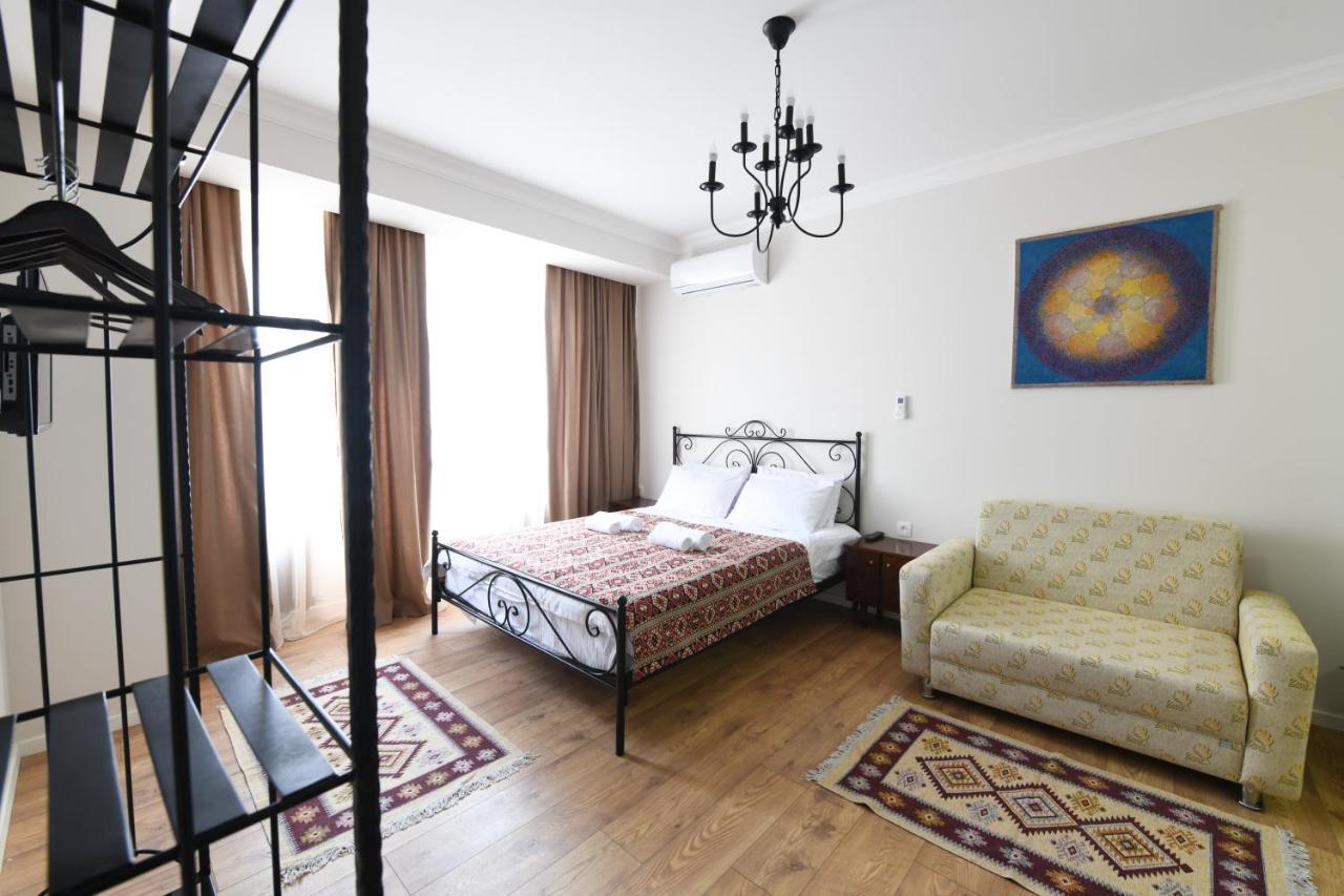 Batoni Apartments Tbilisi Esterno foto
