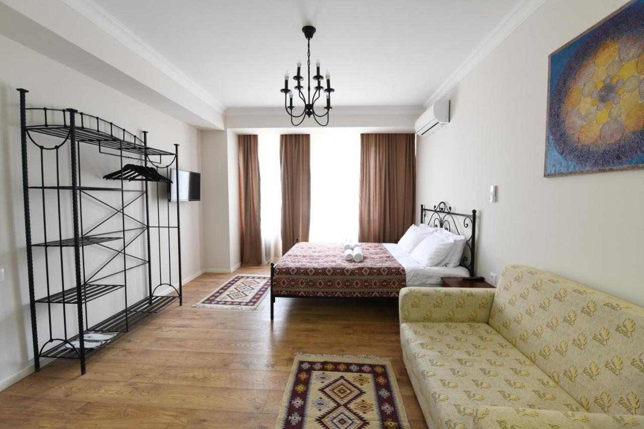 Batoni Apartments Tbilisi Esterno foto